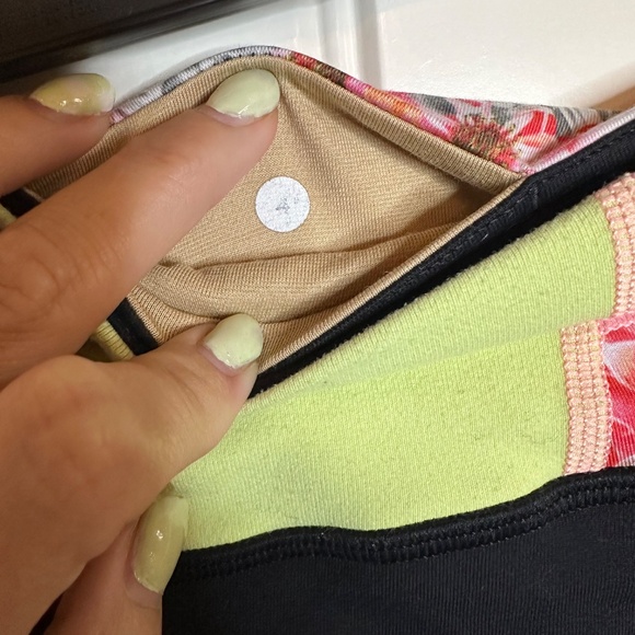 Lululemon Crop Leggings - Picture 6 of 7